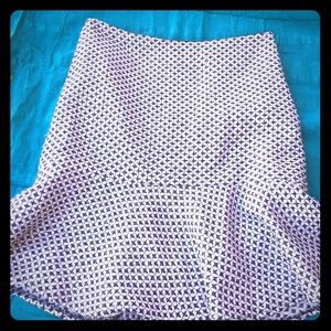 White House Black Market sz 2 skirt